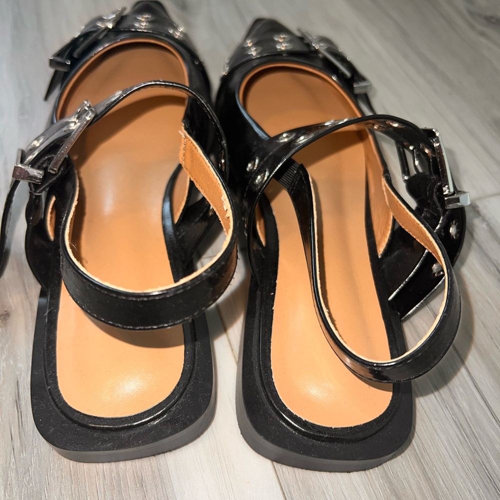 Stylish Black Women's Shoes